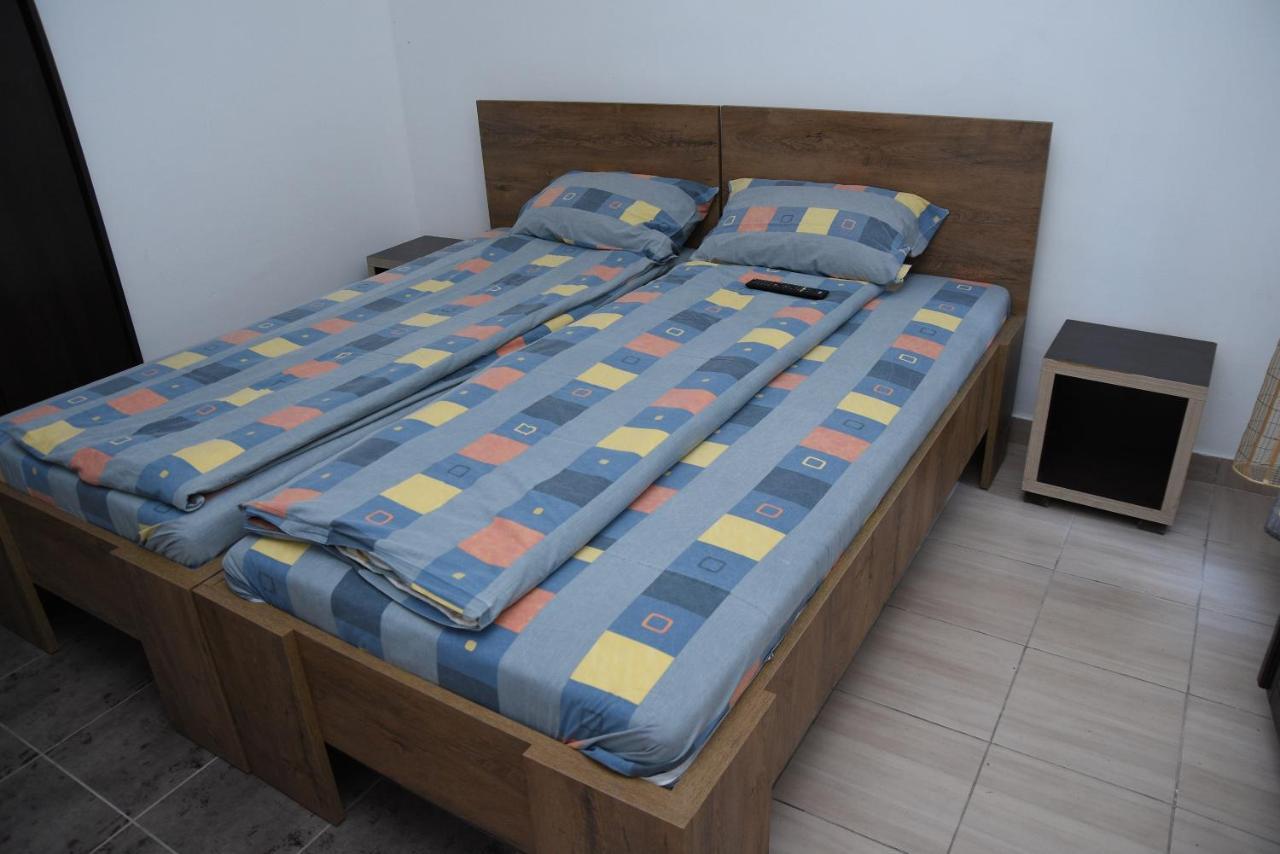 Mm Narcis Bed & Breakfast Vlasina Rid Exterior photo