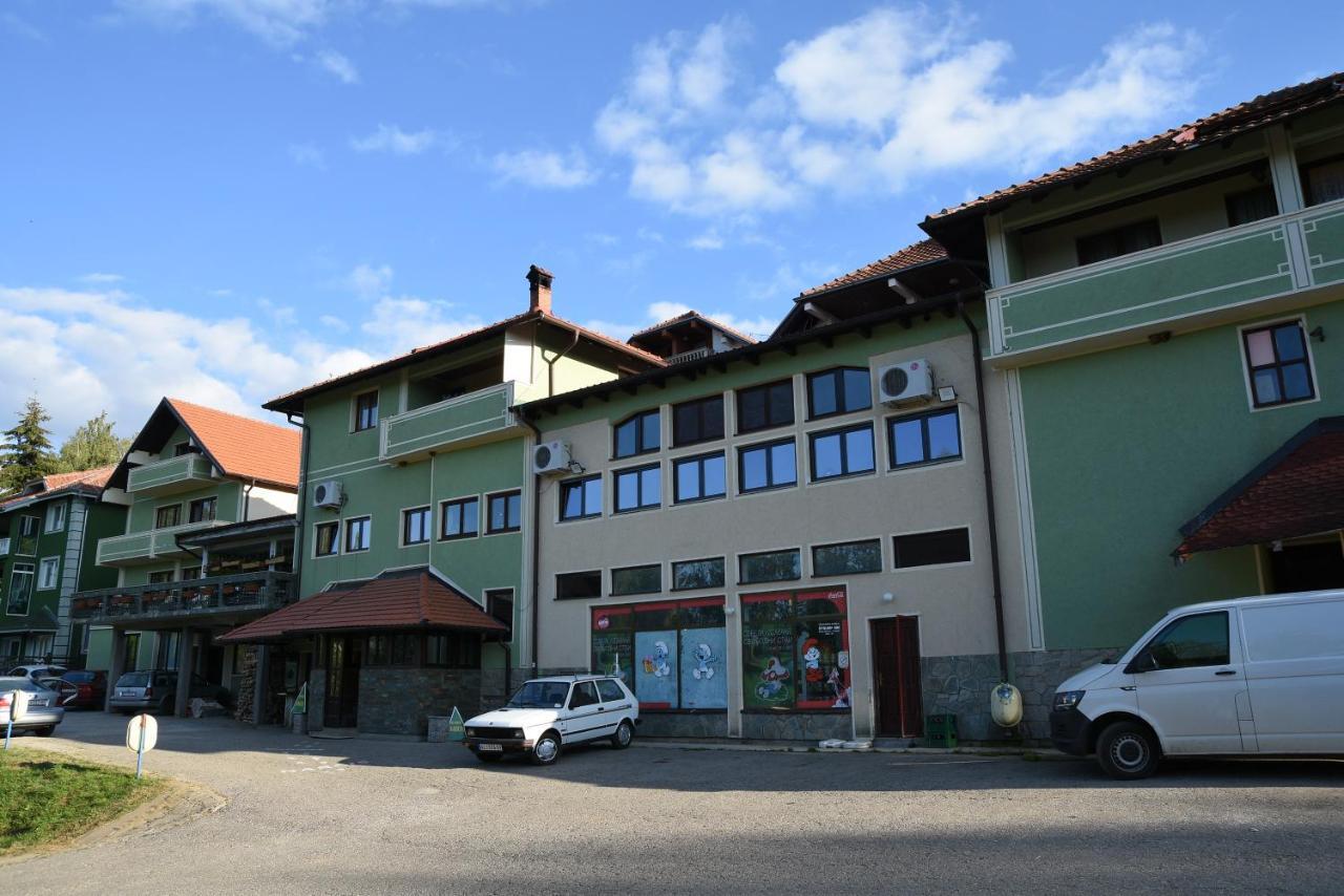 Mm Narcis Bed & Breakfast Vlasina Rid Exterior photo