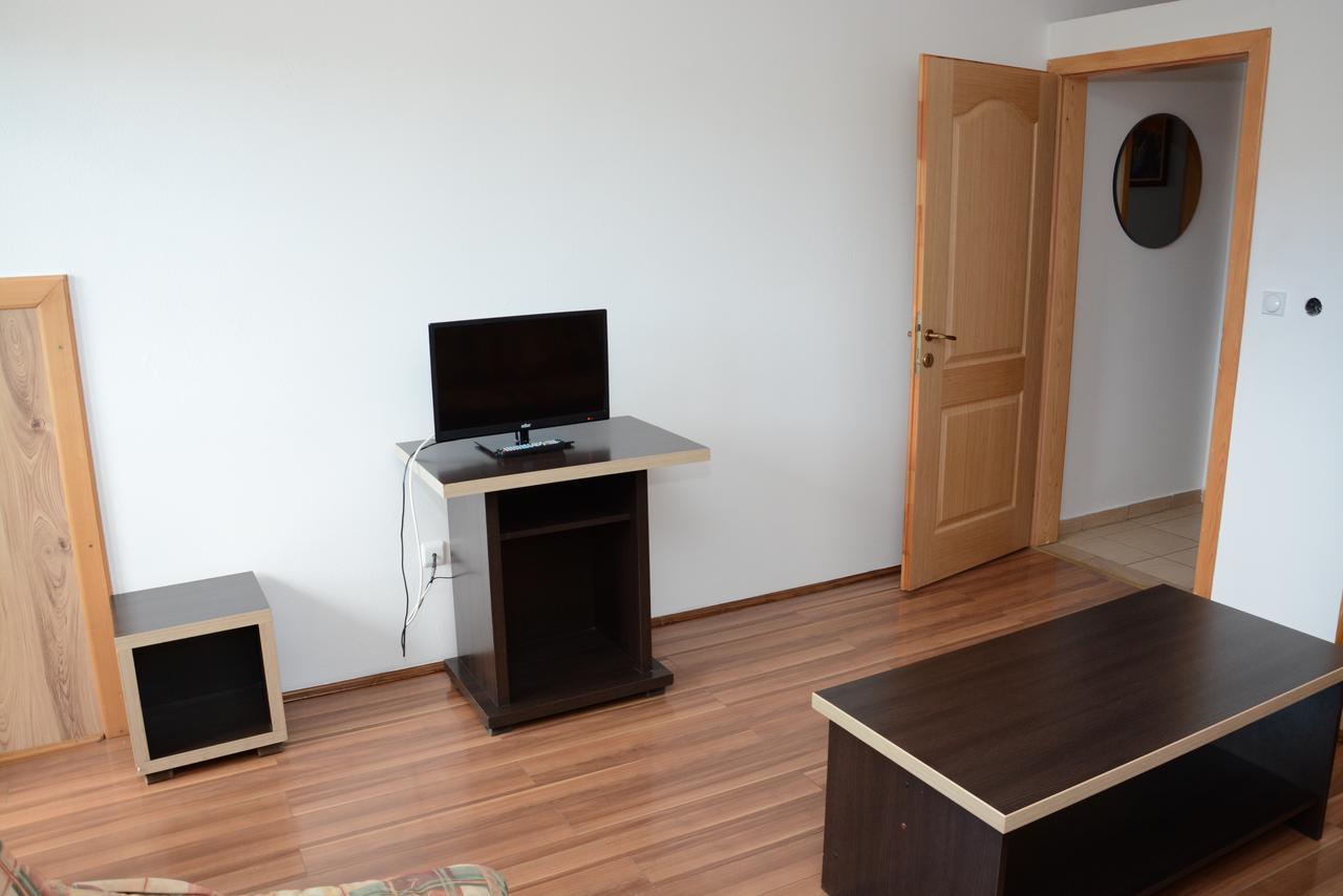 Mm Narcis Bed & Breakfast Vlasina Rid Exterior photo