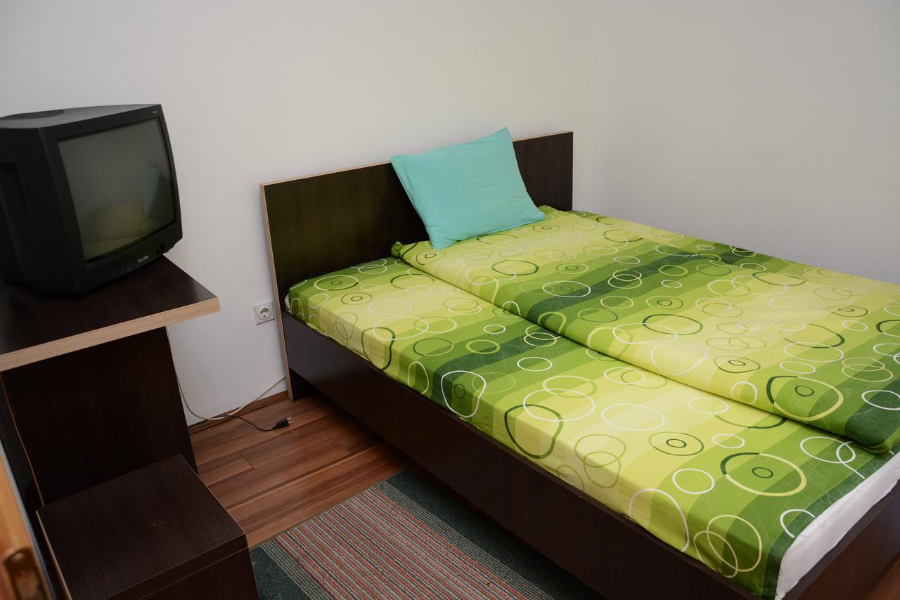 Mm Narcis Bed & Breakfast Vlasina Rid Exterior photo