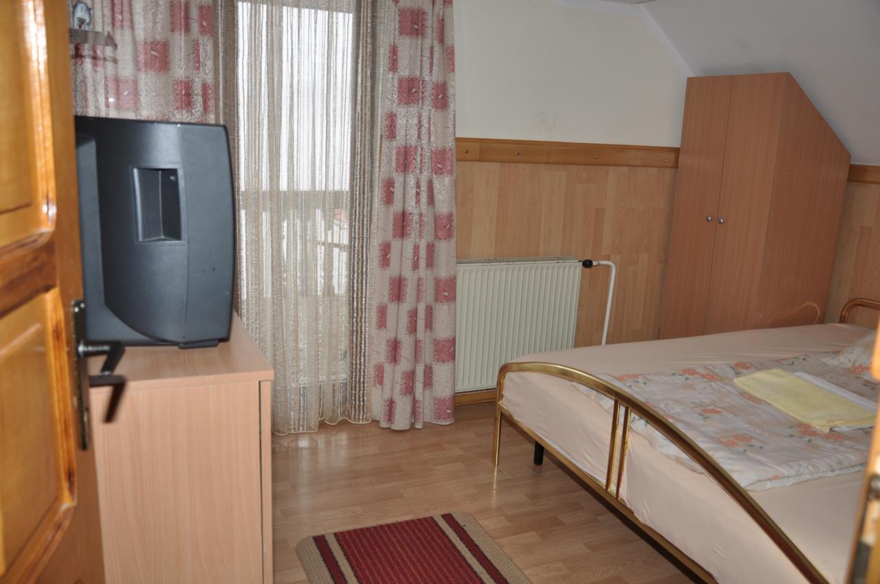Mm Narcis Bed & Breakfast Vlasina Rid Exterior photo