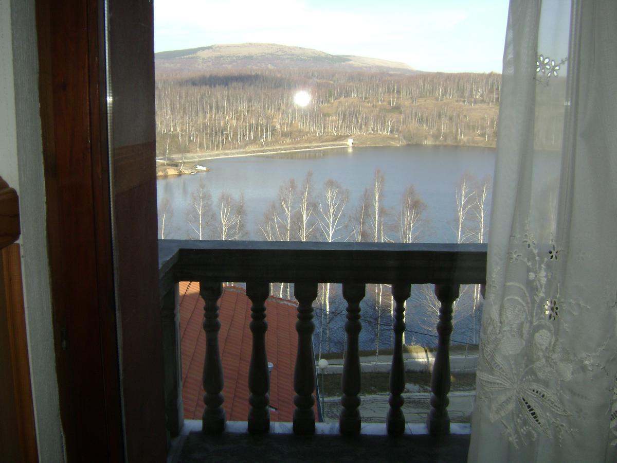 Mm Narcis Bed & Breakfast Vlasina Rid Exterior photo