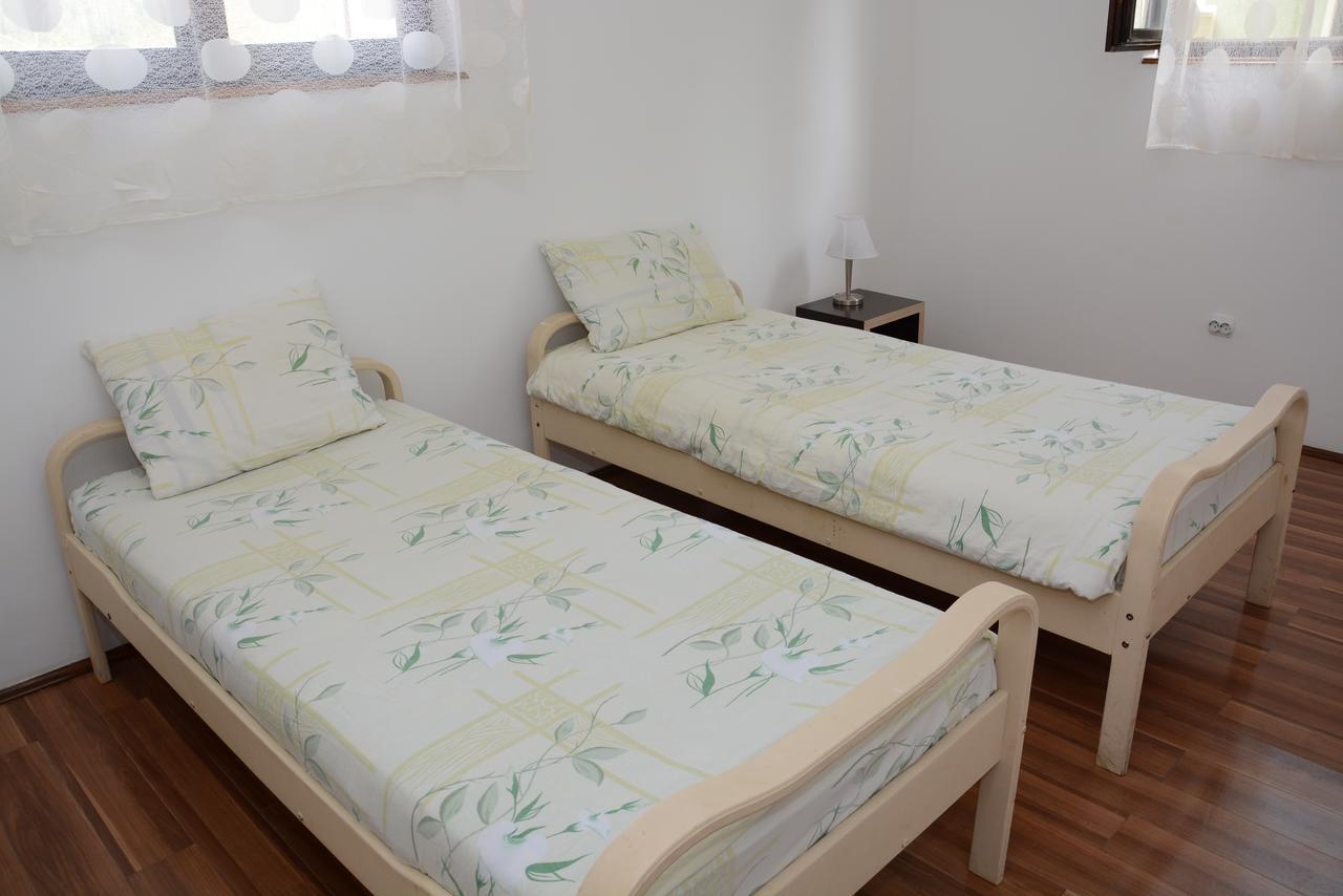 Mm Narcis Bed & Breakfast Vlasina Rid Exterior photo
