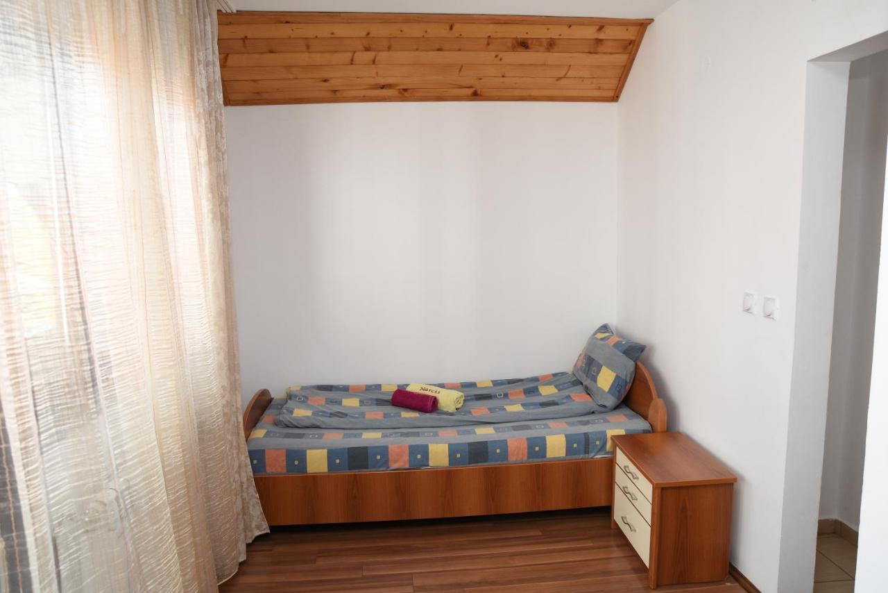 Mm Narcis Bed & Breakfast Vlasina Rid Exterior photo