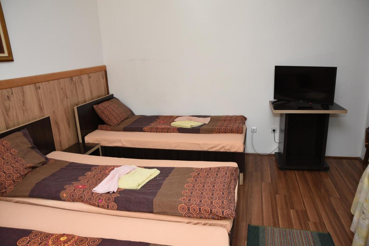 Mm Narcis Bed & Breakfast Vlasina Rid Exterior photo