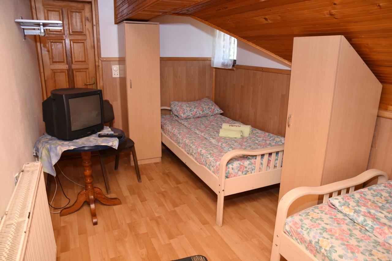 Mm Narcis Bed & Breakfast Vlasina Rid Exterior photo