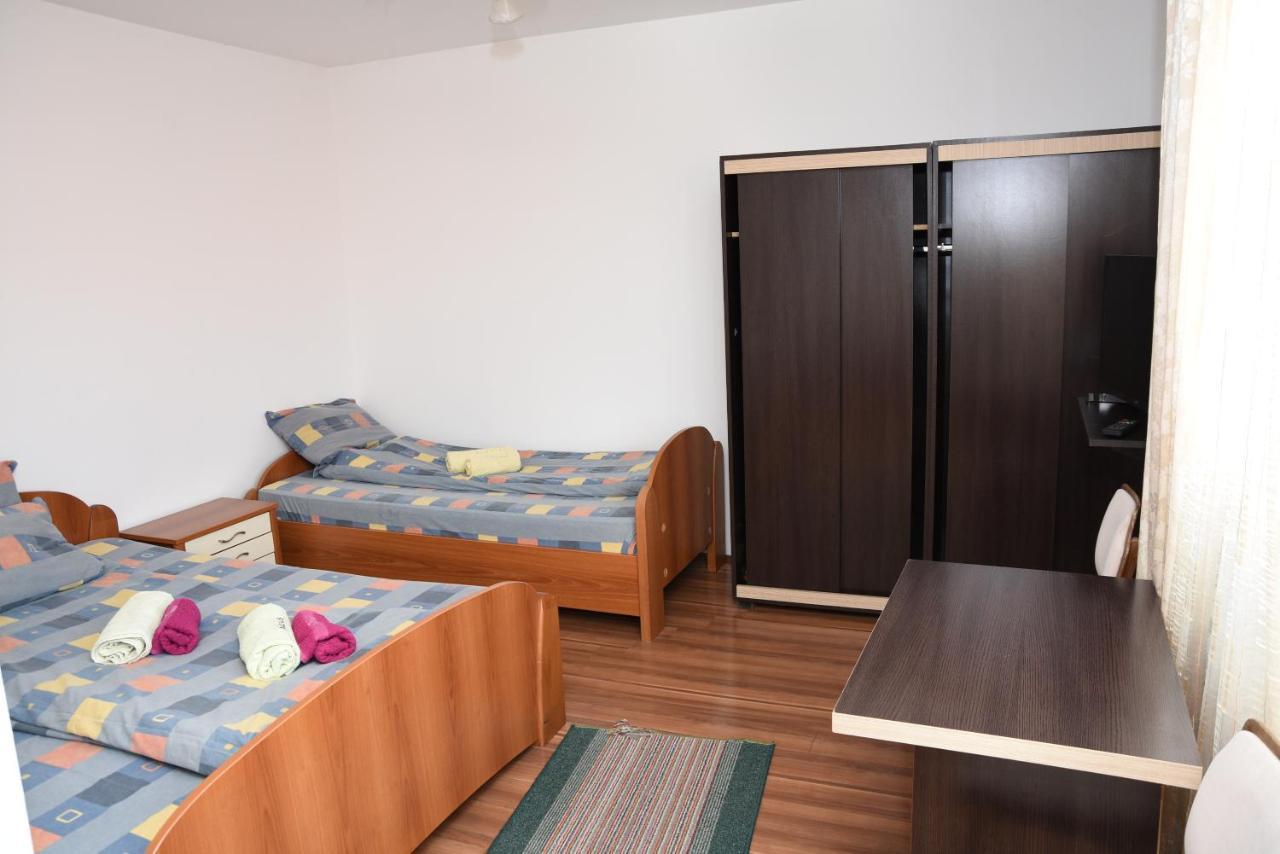 Mm Narcis Bed & Breakfast Vlasina Rid Exterior photo