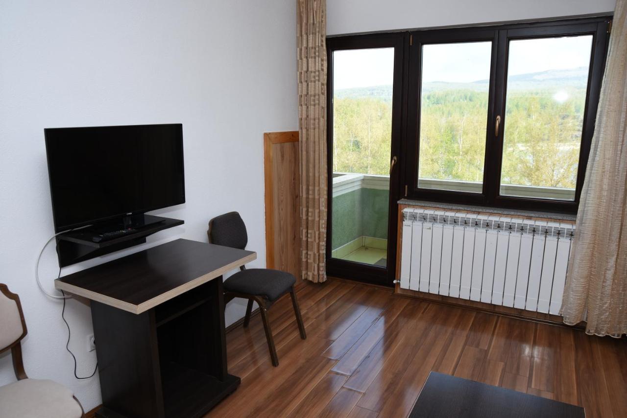Mm Narcis Bed & Breakfast Vlasina Rid Exterior photo